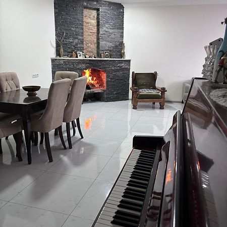 Friendly House Ξενοδοχείο Akhaltsikhe  Εξωτερικό φωτογραφία
