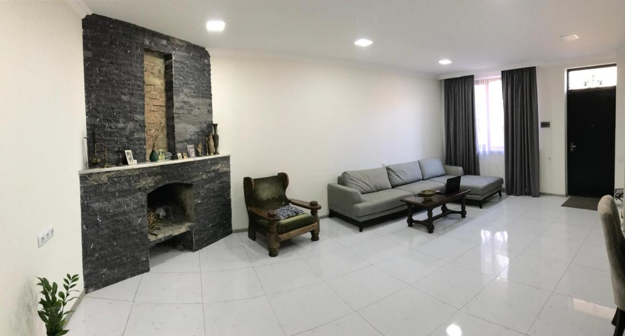 Friendly House Ξενοδοχείο Akhaltsikhe  Εξωτερικό φωτογραφία